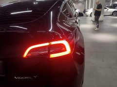 Tesla Model Y Rear-Wheel Drive - ფოტო 7