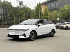 XPeng P5 550E - ფოტო 1