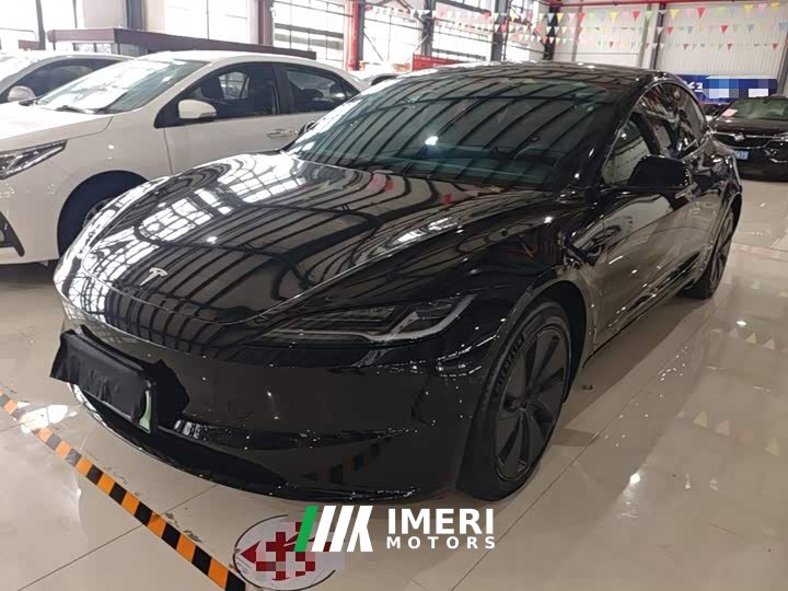 Tesla Model 3 Rear-Wheel Drive