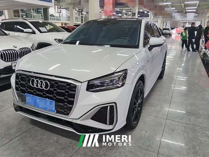 Audi Q2L 35 TFSI Fashion Elegance