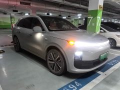 Li Auto L6 Pro - ფოტო 3