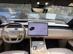 Nio Lerado L90 Max Six-Seater - ფოტო 5
