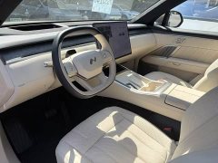 Nio Lerado L90 Max Six-Seater - ფოტო 9