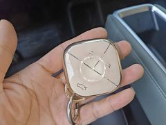 Baojun Yueye Plus Flagship 4-Seater - ფოტო 8