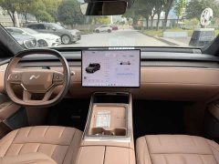 Nio Lerado L90 Max Six-Seater - ფოტო 17