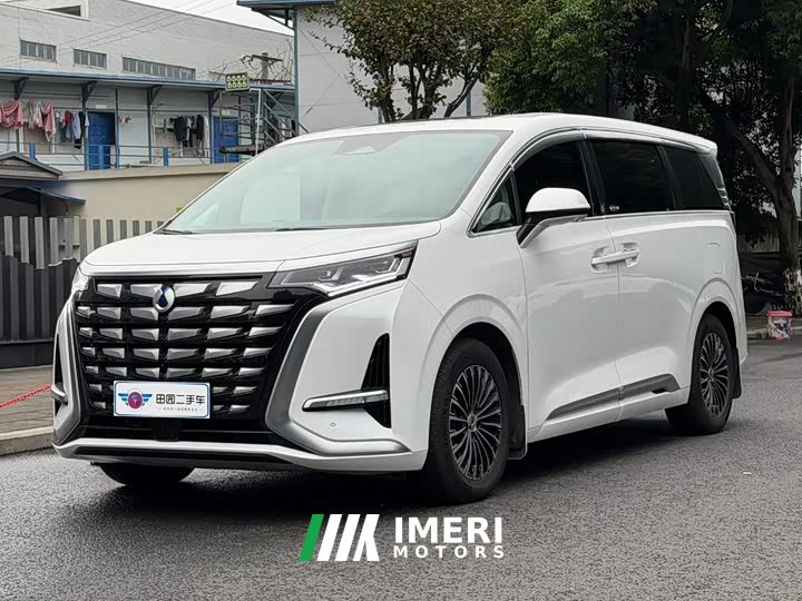 Denza D9 DM-i 945 Luxury