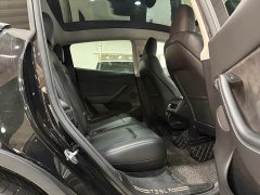 Tesla Model Y Rear-Wheel Drive - ფოტო 13