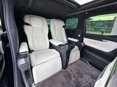 Lexus LM 2020 300h Four-Seat Royal Edition - ფოტო 12