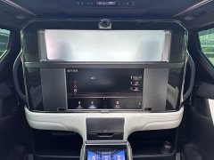 Lexus LM 2020 300h Four-Seat Royal Edition - ფოტო 8