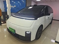Li Auto Li Xiang MEGA Ultra - ფოტო 1