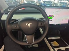 Tesla Model Y Standard Range RWD - ფოტო 10