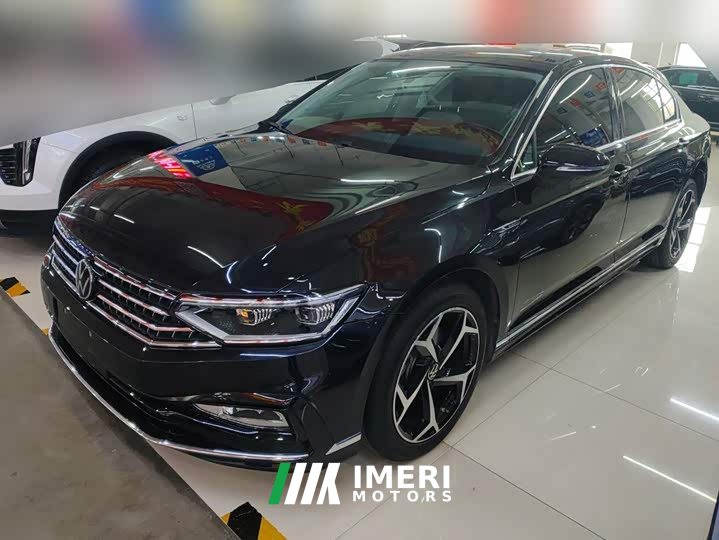 Volkswagen Magotan 2 Million Units Celebration Edition 330TSI DSG Luxury