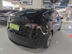 Tesla Model Y Long Range All-Wheel Drive - ფოტო 6