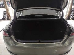 Lexus ES 200 Premium Edition - ფოტო 18