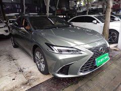 Lexus ES 200 Premium Edition - ფოტო 3