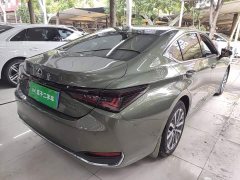 Lexus ES 200 Premium Edition - ფოტო 6