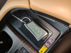 Lexus ES 200 Premium Edition - ფოტო 8