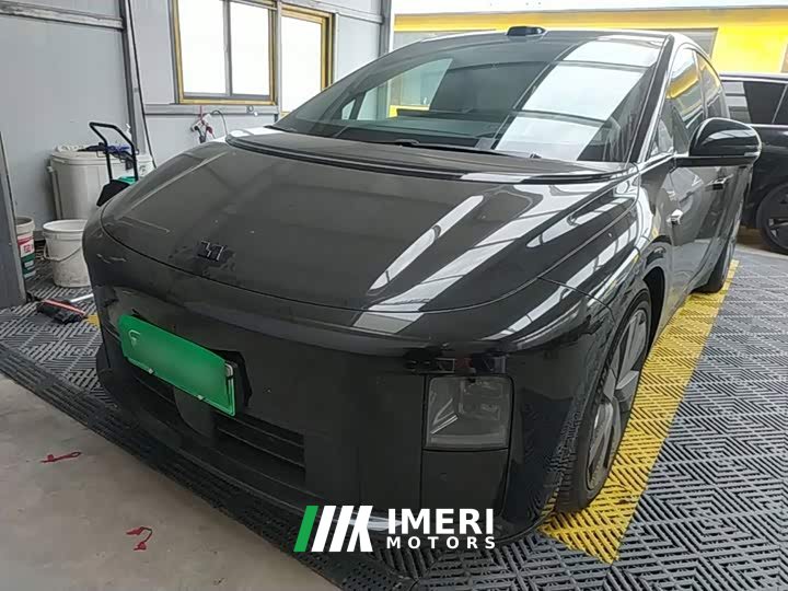 Li Auto i6 Four-Wheel Drive Standard Edition - ავტომობილი ჩინეთიდან