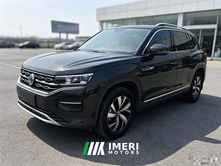 Volkswagen Taos 330TSI FWD Luxury Smart Connected Edition