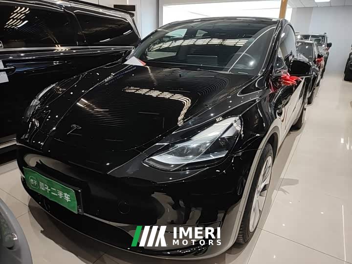 Tesla Model Y Facelift Rear-Wheel Drive