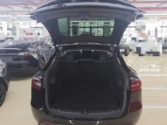 Tesla Model Y Standard Range RWD - ფოტო 18