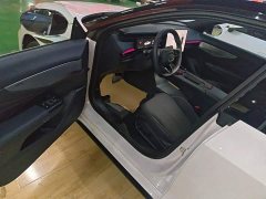 Lynk & Co Geely Lynk & Co 07 EM-P 126 Extended Range Ultra - ფოტო 15