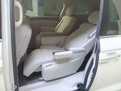 SAIC Rong Wei iMAX8 New Energy 1.5T DMH Land Respect Luxury Edition - ფოტო 16