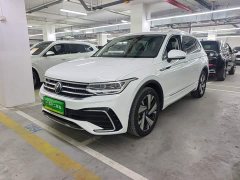 Volkswagen Tiguan L Facelift 380TSI Automatic AWD R-Line Comfort 7-Seater - ფოტო 1