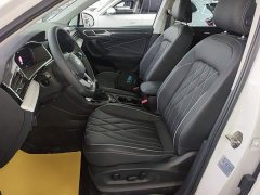 Volkswagen Tiguan L Facelift 380TSI Automatic AWD R-Line Comfort 7-Seater - ფოტო 14