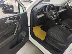 Volkswagen Tiguan L Facelift 380TSI Automatic AWD R-Line Comfort 7-Seater - ფოტო 15