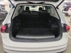 Volkswagen Tiguan L Facelift 380TSI Automatic AWD R-Line Comfort 7-Seater - ფოტო 18