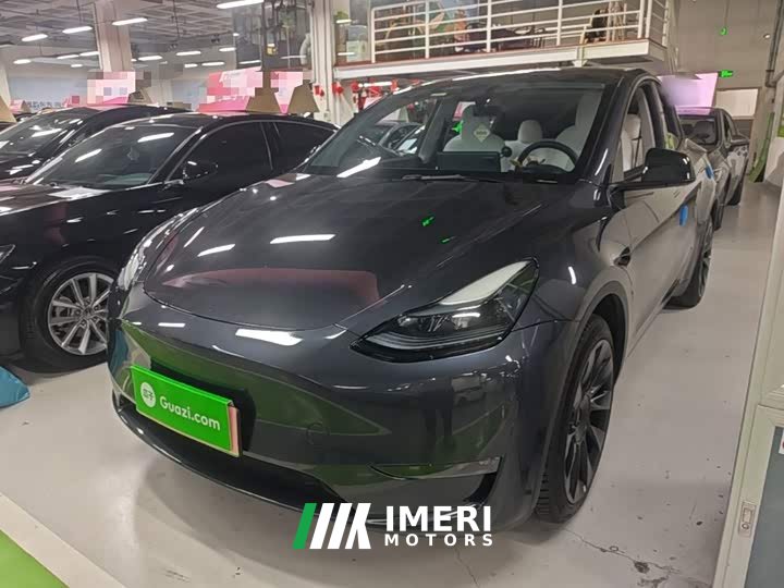 Tesla Model Y Long Range All-Wheel Drive
