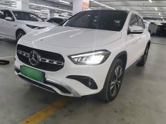 Mercedes-Benz GLA 200 - ფოტო 1