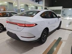 BYD Qin PLUS 2025 DM-i Smart Drive 128KM Entry-Level - ფოტო 6