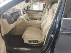 AITO Wenjie M9 Extended Range Ultra 52kWh 6-Seater with 192-Line LiDAR - ფოტო 11