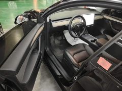 Tesla Model Y Standard Range RWD - ფოტო 15
