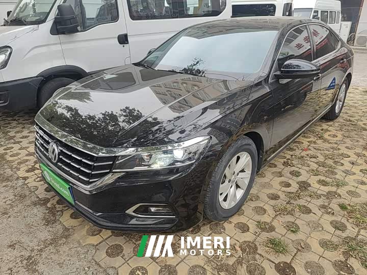 Volkswagen Passat Facelift 280TSI Business Edition National VI