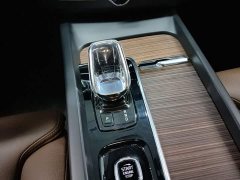 Volvo XC60 Plug-in Hybrid 2022 T8 Plug-in Hybrid AWD Smart Remote Luxury Edition - ფოტო 13