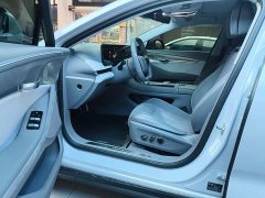 Voyah Lantu Zhaoguang Four-Wheel Drive Flagship - ფოტო 15