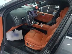 Li Auto L6 Max - ფოტო 14