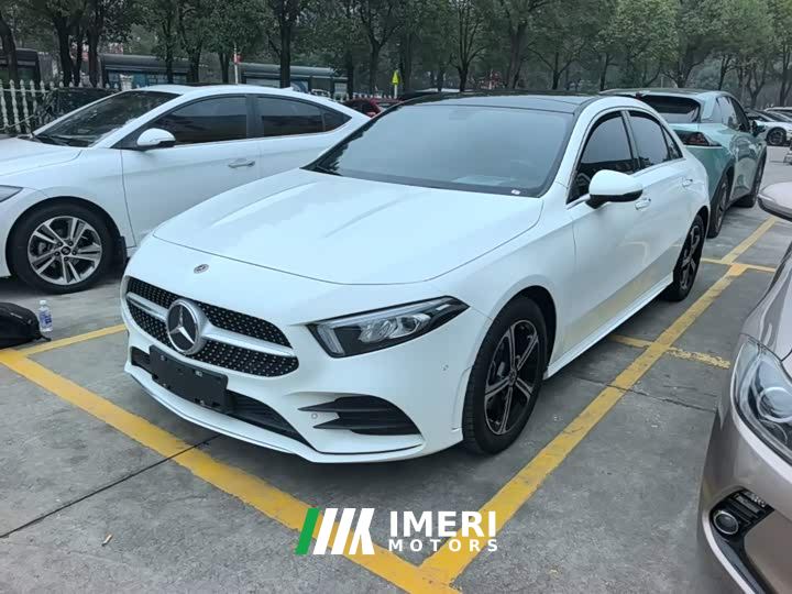 Mercedes-Benz A-Class Facelift A 200 L Sport Sedan Fashion Edition