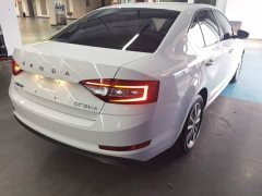 Skoda Octavia 1.5L Automatic Comfort Edition - ფოტო 6