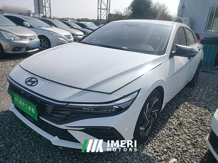 Hyundai Elantra 1.5L CVT Luxury