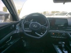 Hyundai Elantra 2023 1.5L CVT Luxury - ფოტო 10