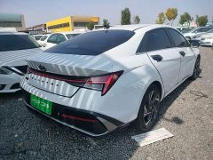 Hyundai Elantra 2023 1.5L CVT Luxury - ფოტო 6