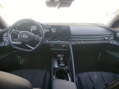 Hyundai Elantra 2023 1.5L CVT Luxury - ფოტო 9