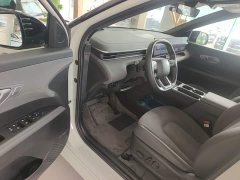 Hyundai EO Yige Two-Wheel Drive TECH 64.2kWh - ფოტო 15