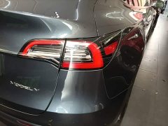 Tesla Model Y Rear-Wheel Drive - ფოტო 7