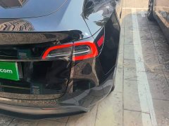 Tesla Model Y Rear-Wheel Drive - ფოტო 7