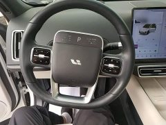 Li Auto L6 Pro - ფოტო 10